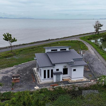 Villa Rhumah Sungai Belati à Simpang Empat  Extérieur photo