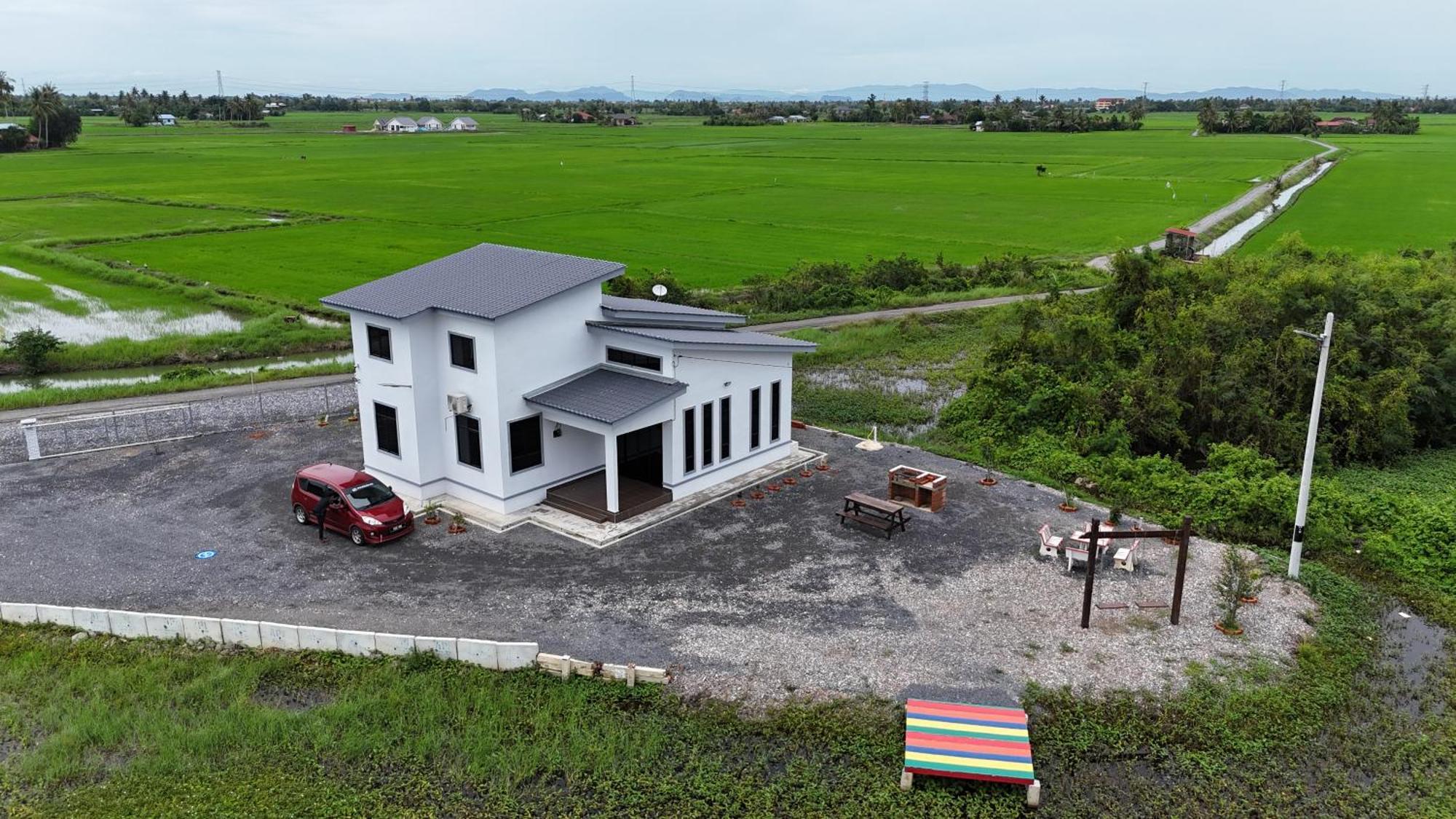 Villa Rhumah Sungai Belati à Simpang Empat  Extérieur photo